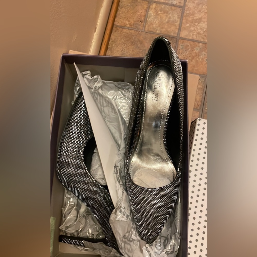 Ladies heels size 9 $25